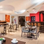 Aparthotel Montañas Azules mesas para comer