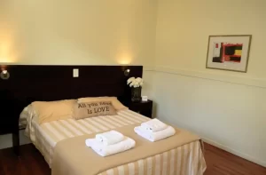 Hotel Abril cama doble