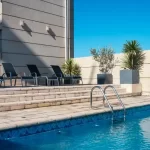 Hotel Amérian Mendoza sillones de la pileta