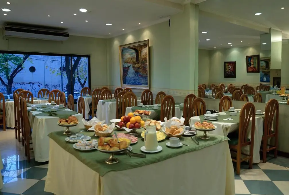 Hotel Ariosto mesas para comer