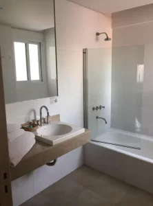 Hotel Cervantes espejo del baño