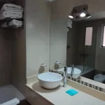 Hotel Dakar espejo del baño