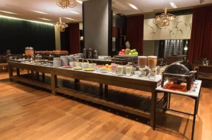 Hotel Esplendor by Wyndham Mendoza desayuno