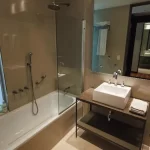 Hotel Esplendor by Wyndham Mendoza espejo del baño