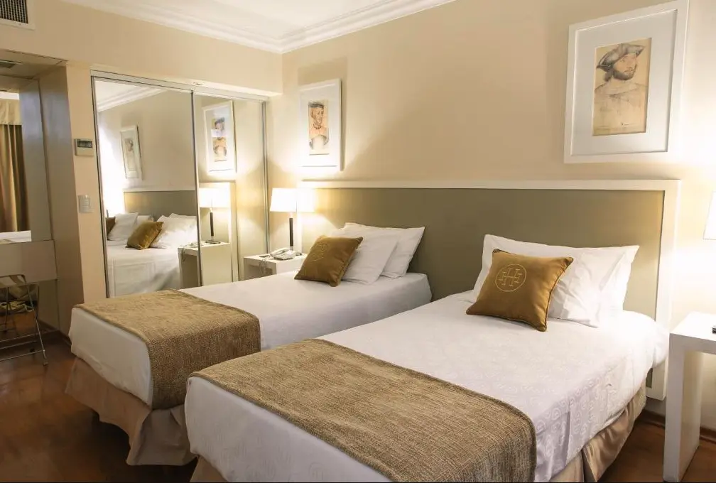 Hotel Huentala camas individuales