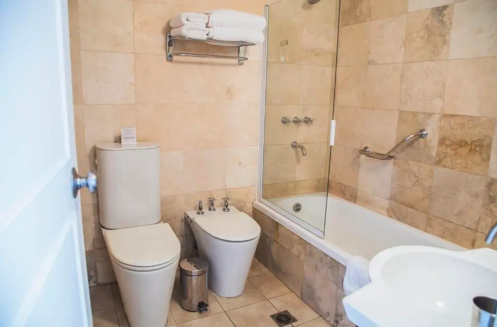 Hotel Huentala inodoro