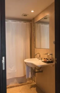 Hotel Premium Tower Suites bacha