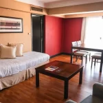 Hotel Premium Tower Suites mesa de comedor