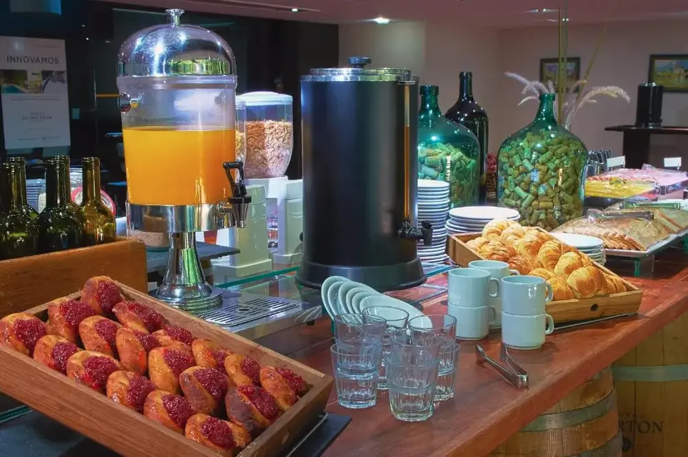 Hotel Raíces Aconcagua desayuno