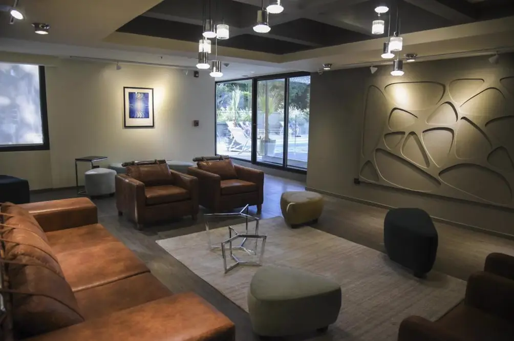 Hotel Raíces Aconcagua sala de estar