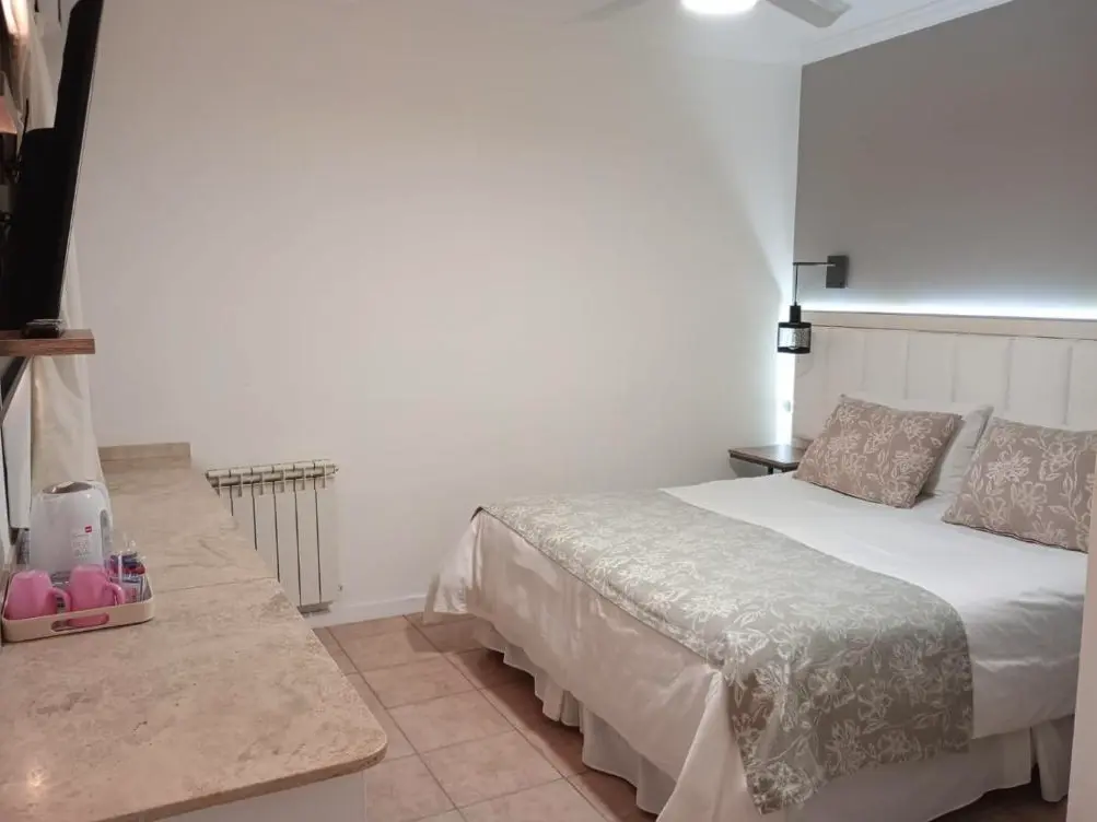 Hotel San Martín mesada