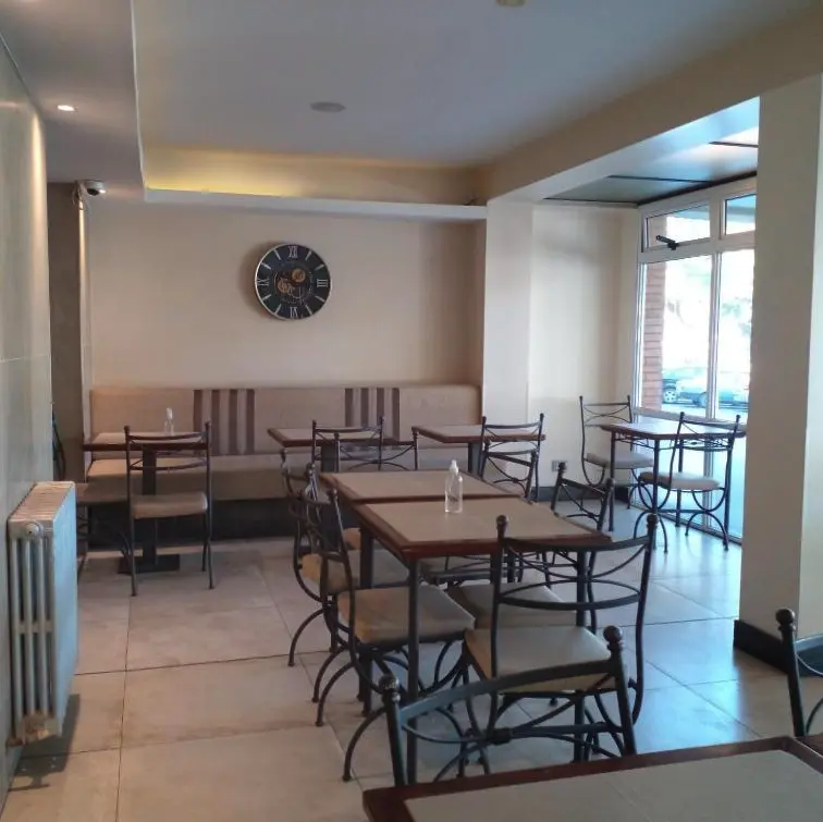 Hotel San Martín mesas para comer