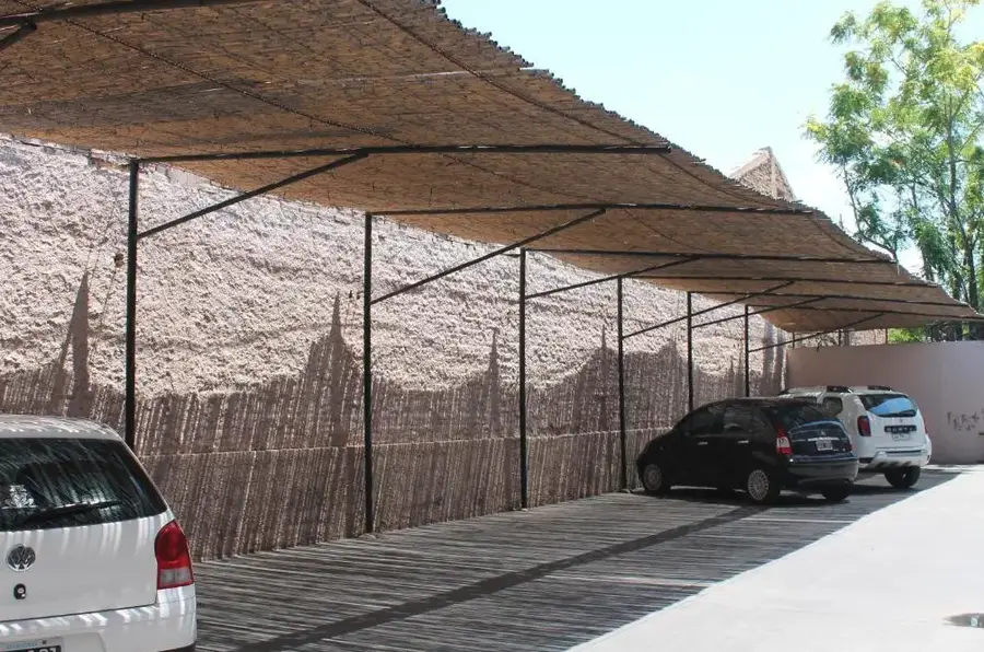 Hotel Sienna estacionamiento