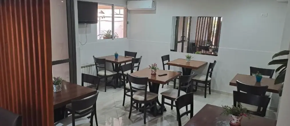 Hotel Sienna mesas para comer