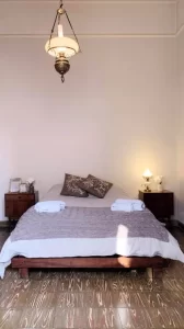 Casa Alem Colonial cama doble con toallas
