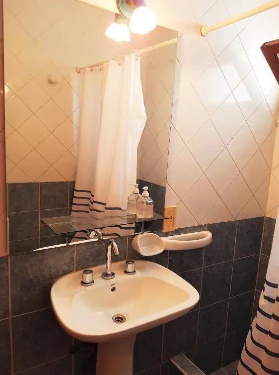 Departamentos Azul espejo del baño