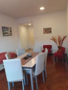 Departamentos El Ceibo mesa de comedor