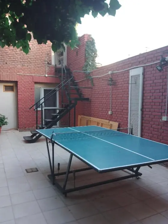 Hostel Mora mesa de ping pong