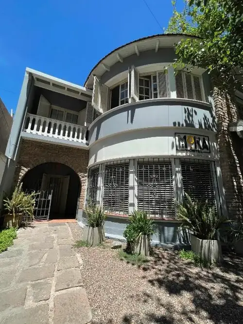 Hostel Mora por fuera